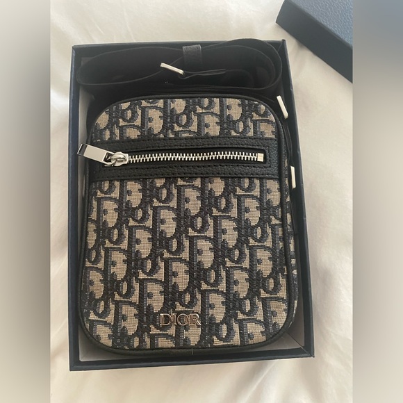 Dior Other - Dior Oblique Messenger Bag